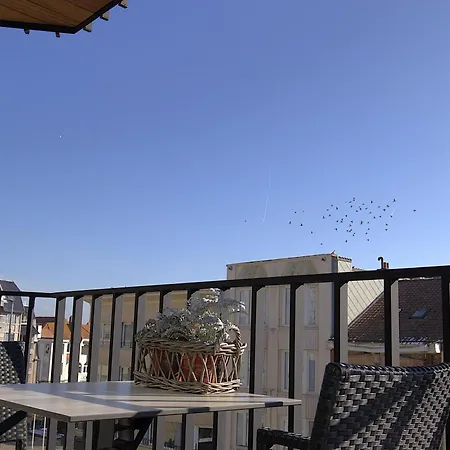 Sealor, Zonnig Appartement Met Ruim Terras De Panne Exterior photo