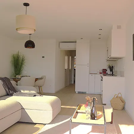 Sealor, Zonnig Appartement Met Ruim Terras De Panne Exterior photo