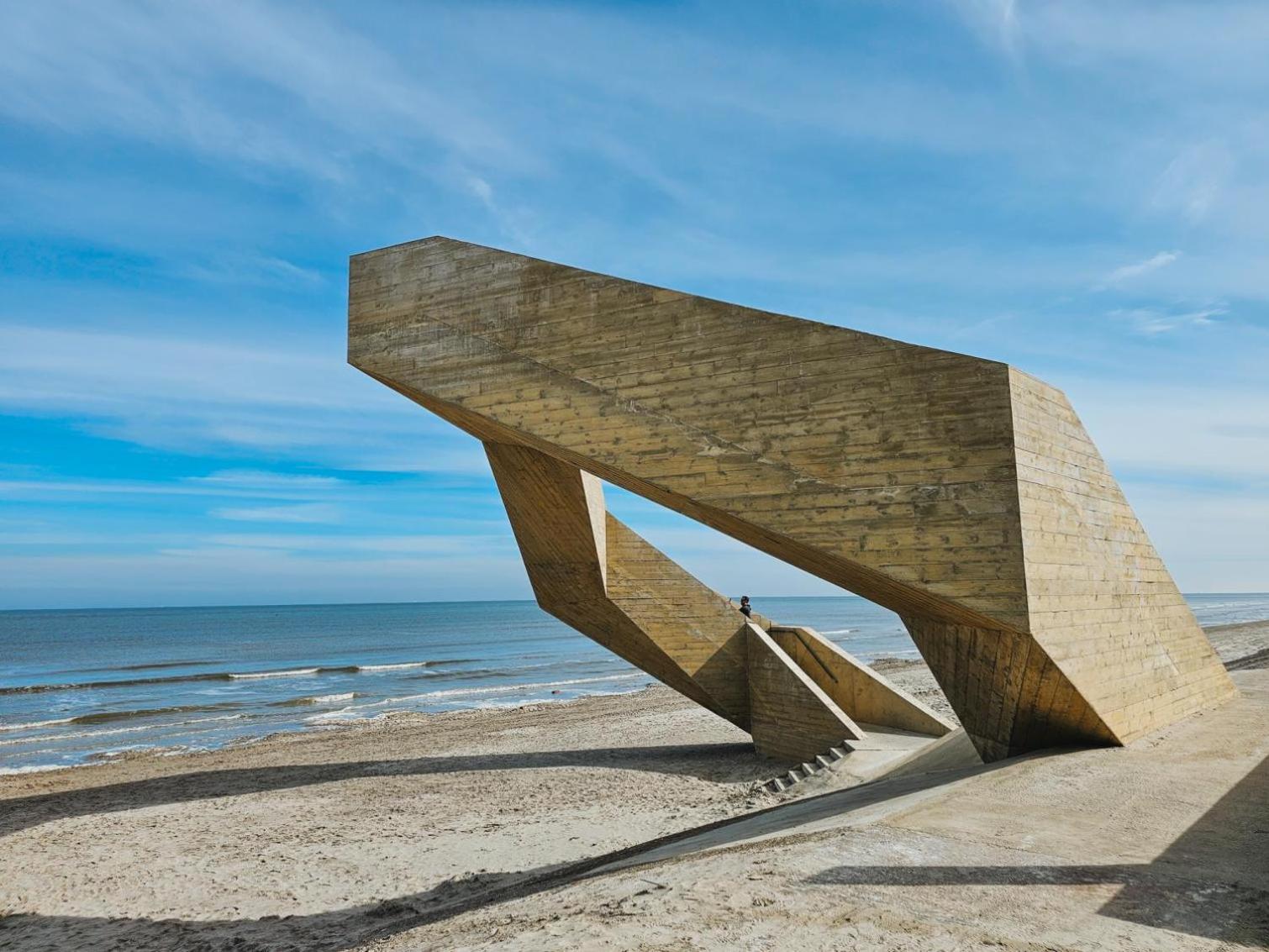 Apartment Sealor, Zonnig Met Ruim Terras De Panne